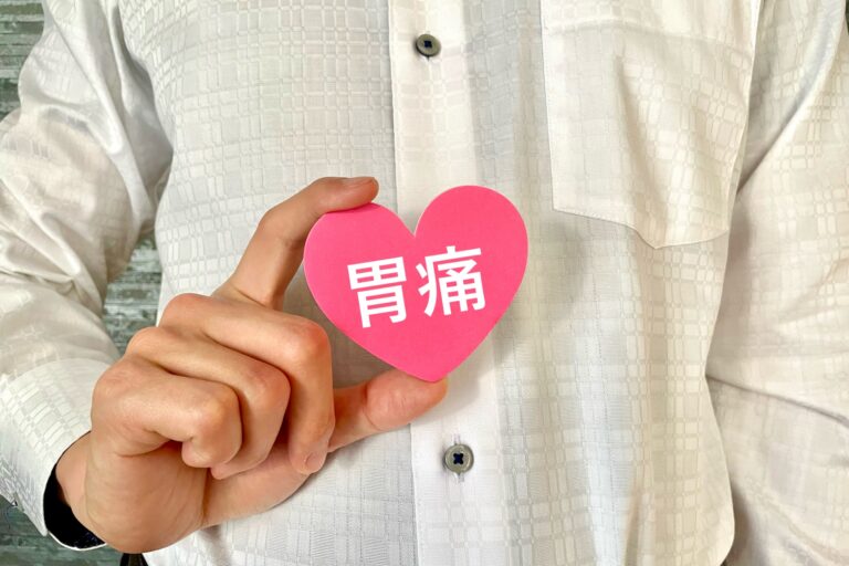 胃潰瘍で吐血した場合の対処方法とは?吐き気やみぞおちの痛みを伴う原因も解説 - 外科DOC - 日帰り手術の名医を中心に掲載